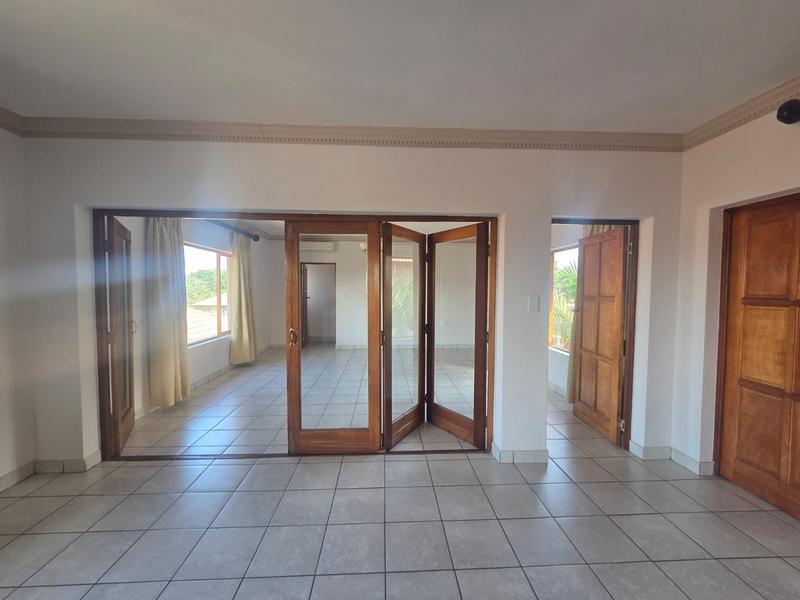 5 Bedroom Property for Sale in Birdwood Estate North West